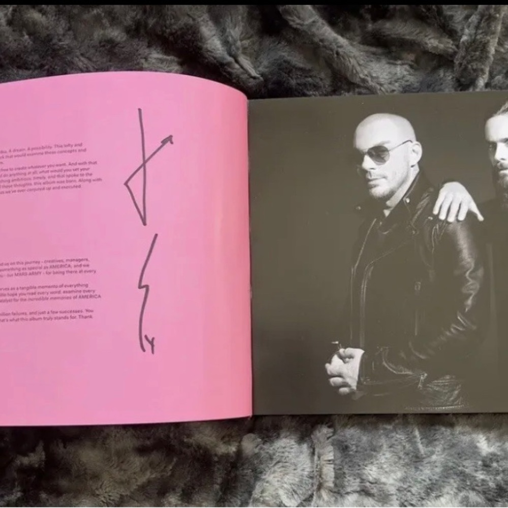 Limited Edition signed copy of Thirty Seconds to Mars America book